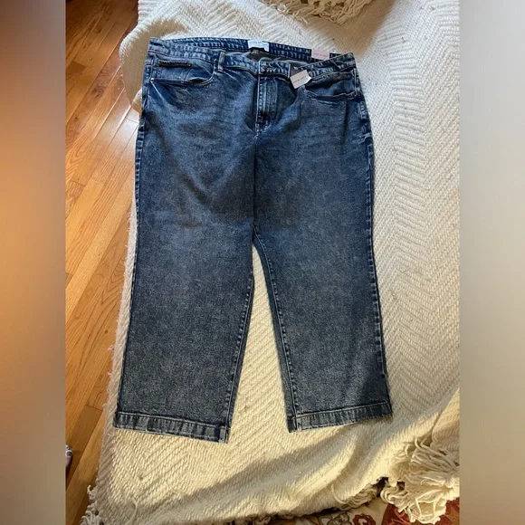 Lane Bryant Signature Fit Slim Straight Ankle Short Mid-Rise Jeans - Picture 1 of 6